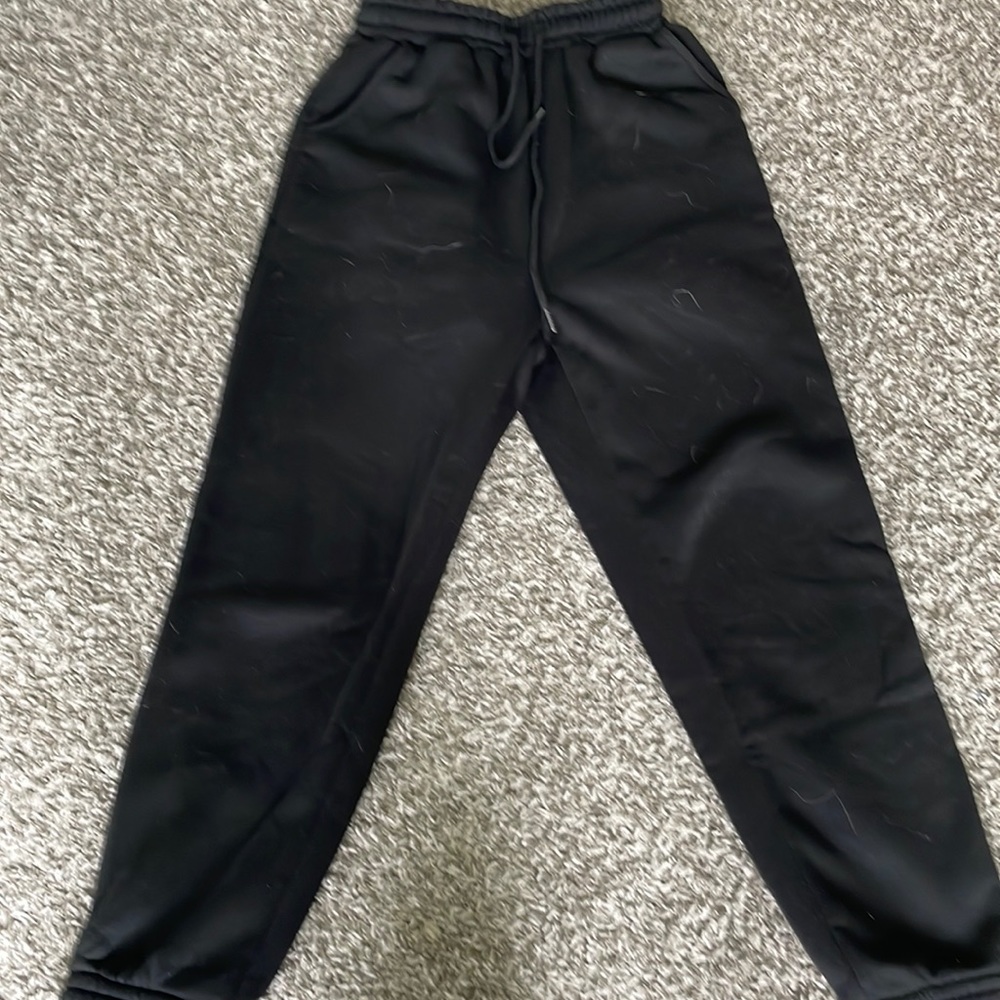 Super cute black sweatpants